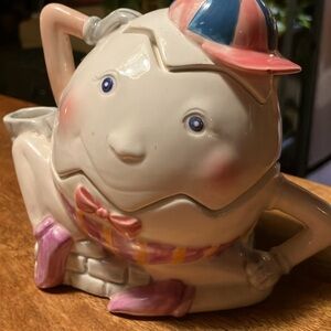 Humpty Dumpty creamer and sugar set vintage ceramic piece